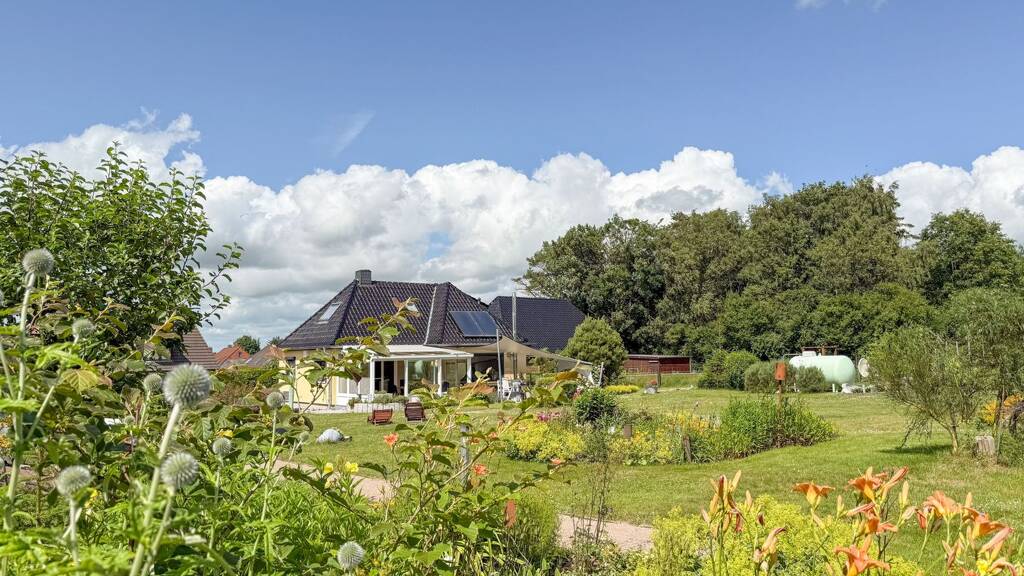 Haus zum Kauf 319.000 € 4 Zimmer 87 m² 3.001 m² Grundstück Norderstapel 25868