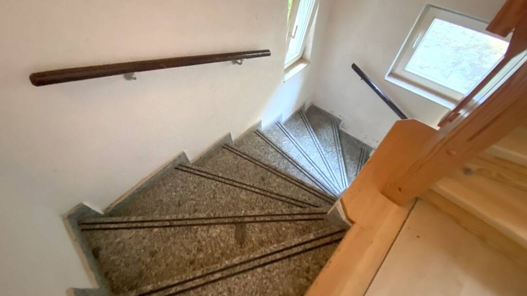 Mehrfamilienhaus zum Kauf 230.000 € 9 Zimmer 221 m² 128 m² Grundstück Altenburg 04600