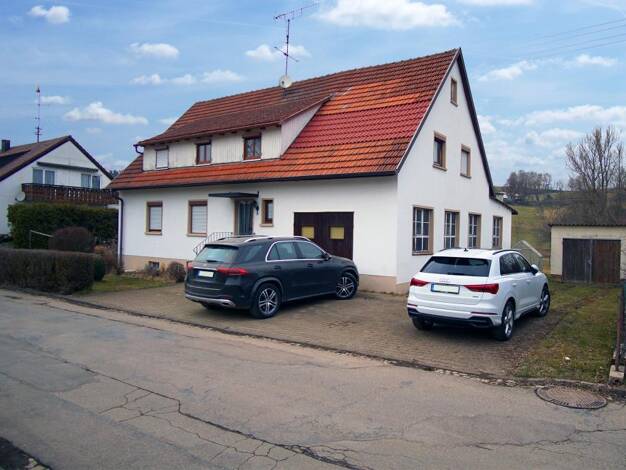 Haus zum Kauf 320.000 € 7 Zimmer 140 m² 931 m² Grundstück frei ab sofort Durchhausen 78591