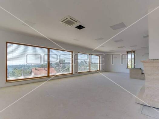 Haus zum Kauf 2.300.000 € 7 Zimmer 900 m² Zagreb