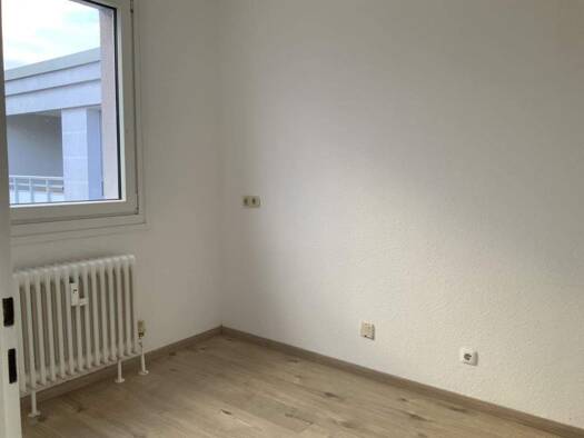 Wohnung zur Miete 809 € 3 Zimmer 71 m² 3. Geschoss frei ab 01.03.2026 Spandauer Straße 2 Monheim 40789