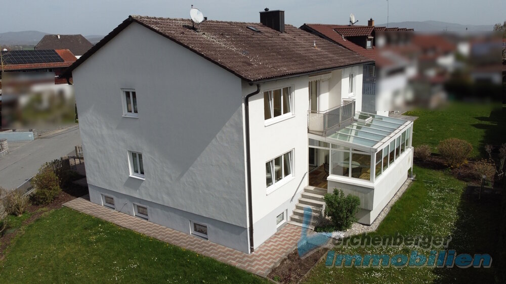 Einfamilienhaus zum Kauf 379.000 € 7 Zimmer 162 m²<br/>Wohnfläche 822 m²<br/>Grundstück Niederalteich Niederalteich 94557