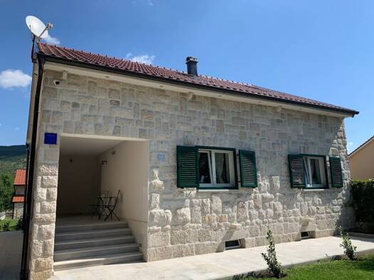 Villa zum Kauf 750.000 € 6 Zimmer 180 m² 1.000 m² Grundstück Imotski 21264