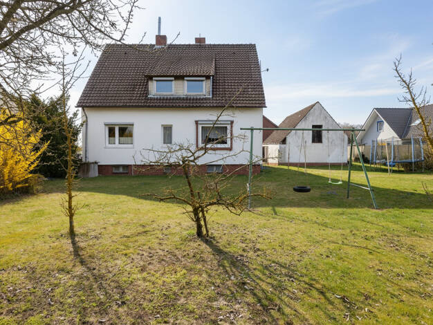 Mehrfamilienhaus zum Kauf 348.900 € 6 Zimmer 146 m² 1.000 m² Grundstück Dungelbeck Peine / Dungelbeck 31226