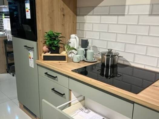 Wohnung zur Miete 461 € 2 Zimmer 68,6 m² 3. Geschoss frei ab sofort Innenstadt Zwickau 08058
