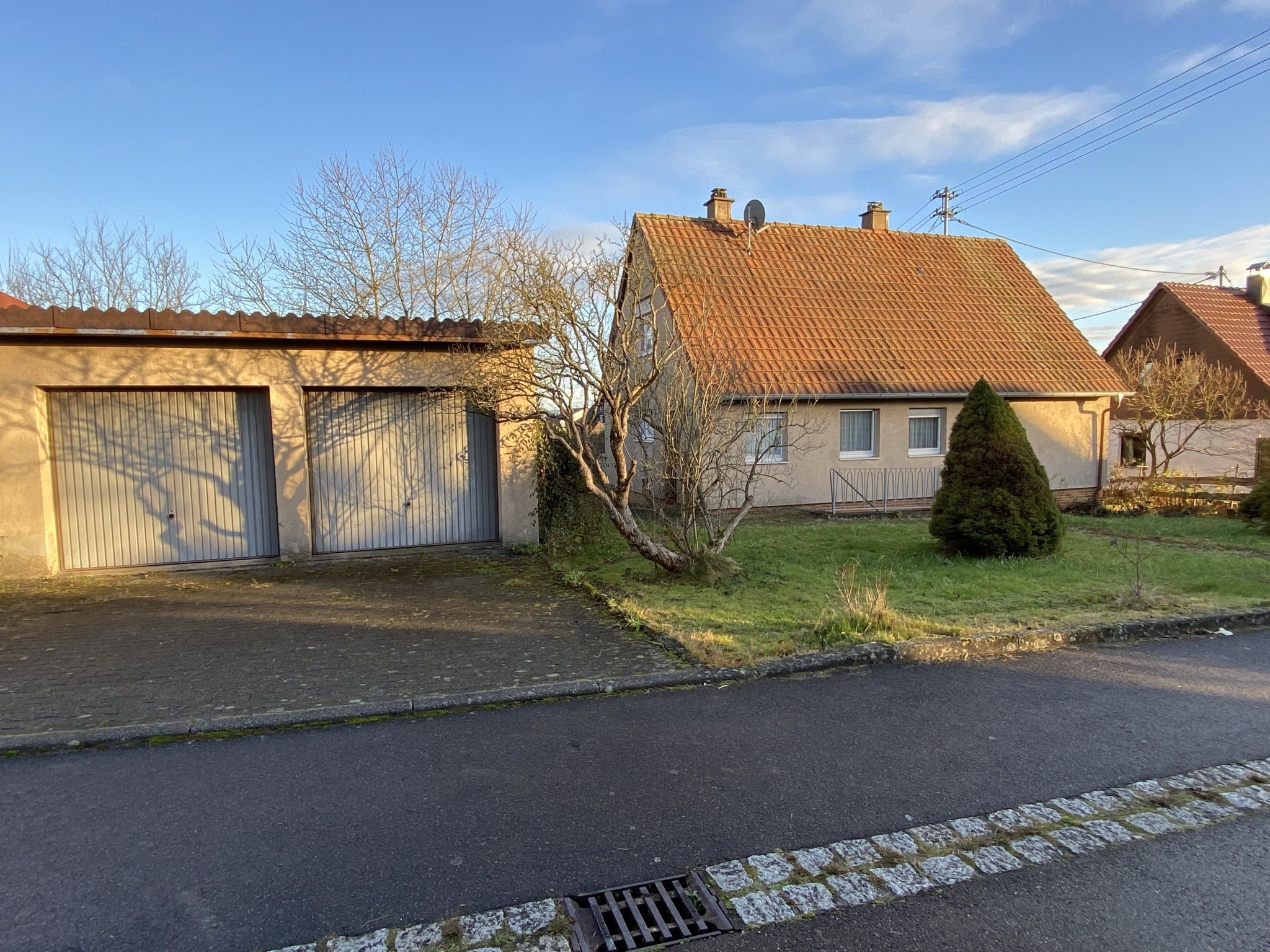 Einfamilienhaus zum Kauf 375.000 € 6 Zimmer 100 m²<br/>Wohnfläche 872 m²<br/>Grundstück Großaspach Aspach 71546