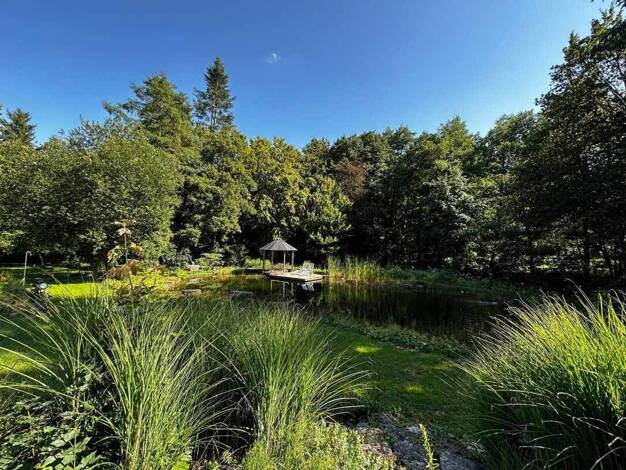 Villa zum Kauf 1.091.000 € 8 Zimmer 330 m² 3.601 m² Grundstück Moosbach Feucht / Moosbach 90537