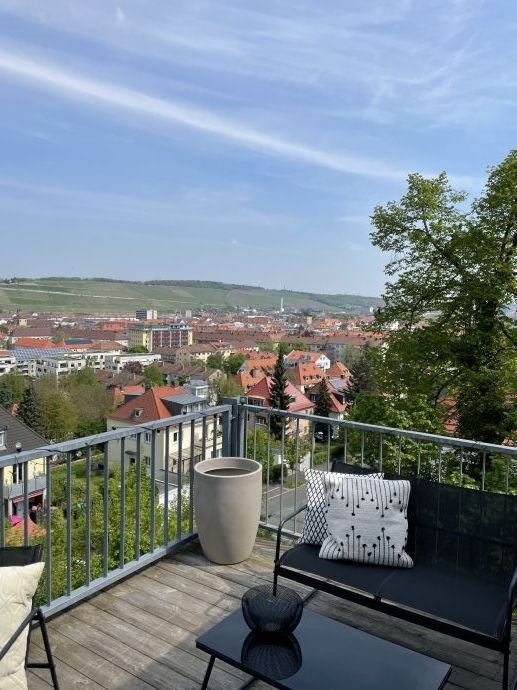 Maisonette zur Miete 1.100 € 2,5 Zimmer 82 m²<br/>Wohnfläche 2.<br/>Geschoss 01.03.2025<br/>Verfügbarkeit Spessartstraße Zellerau Würzburg 97082