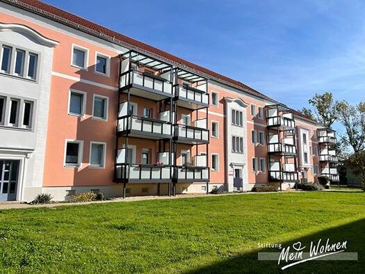 Wohnung zur Miete 305 € 2 Zimmer 49,2 m² 2. Geschoss Naumburger Straße 25 B Zeitz Zeitz 06712