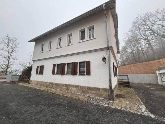 Wohnung zum Kauf 129.000 € 5 Zimmer 85 m² Coburg 96450