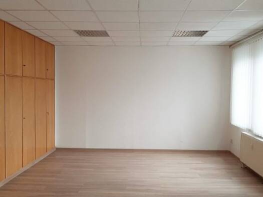 Bürogebäude zur Miete provisionsfrei 6,03 € 1 Zimmer 34,8 m² Bürofläche Rathenaustraße 3 Zittau 02763