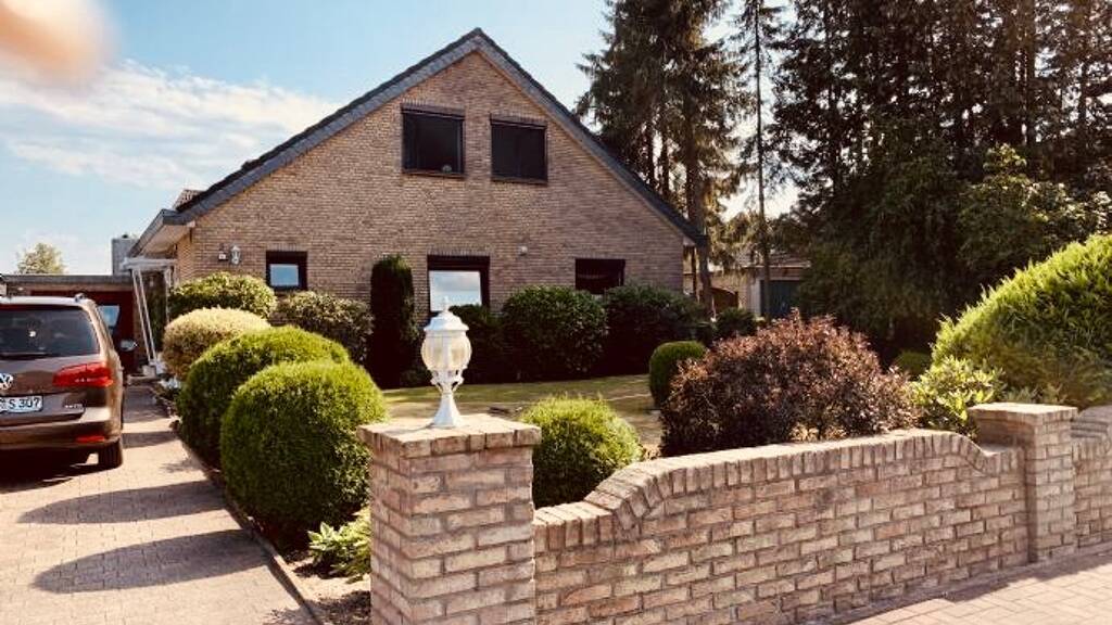 Einfamilienhaus zum Kauf 435.000 € 5 Zimmer 168 m² 796 m² Grundstück Padenstedt 24634