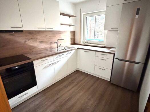 Wohnung zur Miete 710 € 3 Zimmer 77 m² 2. Geschoss frei ab sofort Gerhart-Hauptmann-Str. Innenstadt Gera 07546