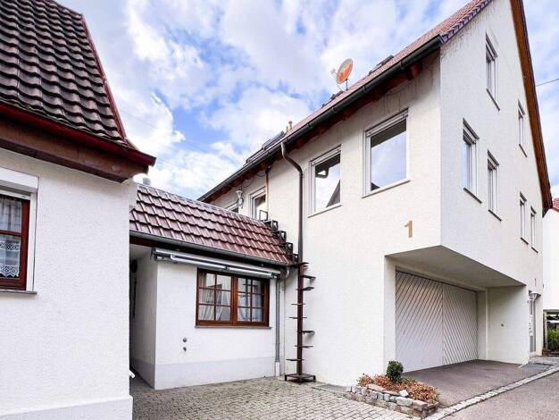 Einfamilienhaus zum Kauf 699.000 € 9 Zimmer 283,4 m² 235 m² Grundstück Tamm 71732