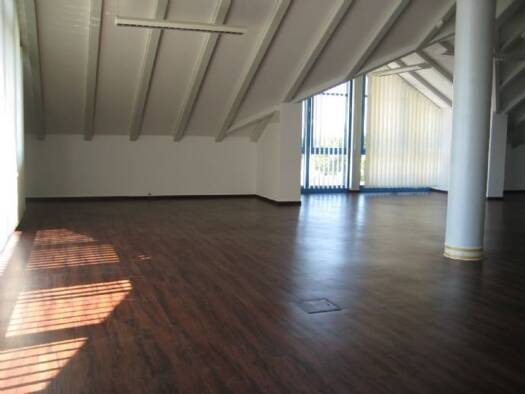 Wohnung zur Miete 1.140 € 1 Zimmer 189,9 m² 1. Geschoss frei ab sofort Gewerbestraße 3 Hohenthann Hohenthann 84098