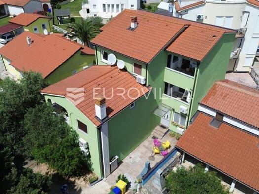 Haus zur Miete 9.000 € 7 Zimmer 137 m² Medulin Medulin