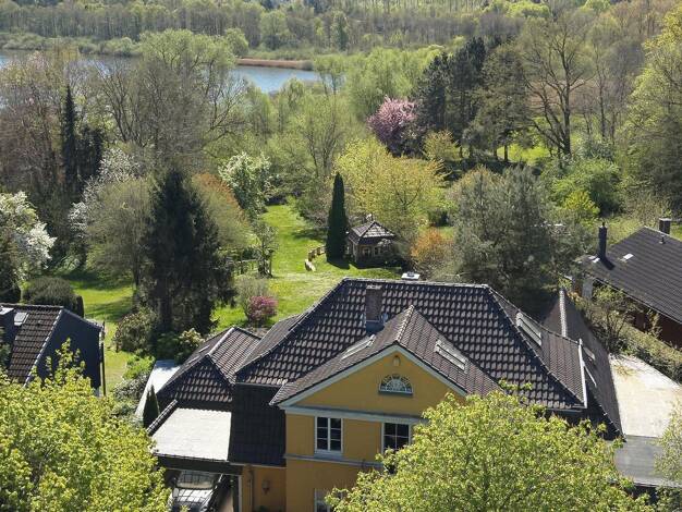 Villa zum Kauf provisionsfrei 1.350.000 € 9 Zimmer 280 m² 3.500 m² Grundstück Russee Russee 24111