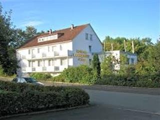 Hotel zum Kauf 550.000 € 22 Zimmer 780 m²<br/>Gastrofläche 2.397 m²<br/>Grundstück Brunnenalle 73 Brakel Brakel 33034