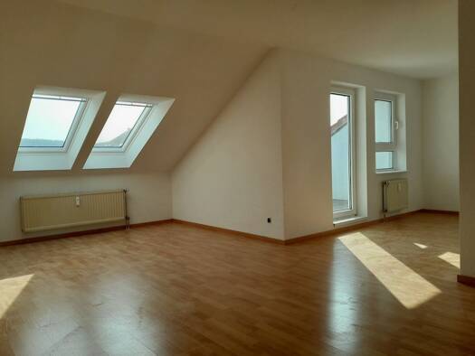 Wohnung zur Miete 382 € 2 Zimmer 58,6 m² 4. Geschoss frei ab 30.04.2026 Niddaer Straße 12 Bad Kösen Naumburg (Saale) 06628