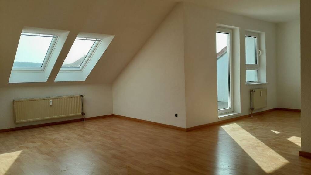 Wohnung zur Miete 382 € 2 Zimmer 58,6 m² 4. Geschoss frei ab 30.04.2026 Niddaer Straße 12 Bad Kösen Naumburg (Saale) 06628