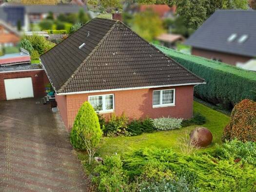 Haus zum Kauf 195.000 € 5 Zimmer 140 m² 1.000 m² Grundstück frei ab 01.01.2026 Beverstedt 27616