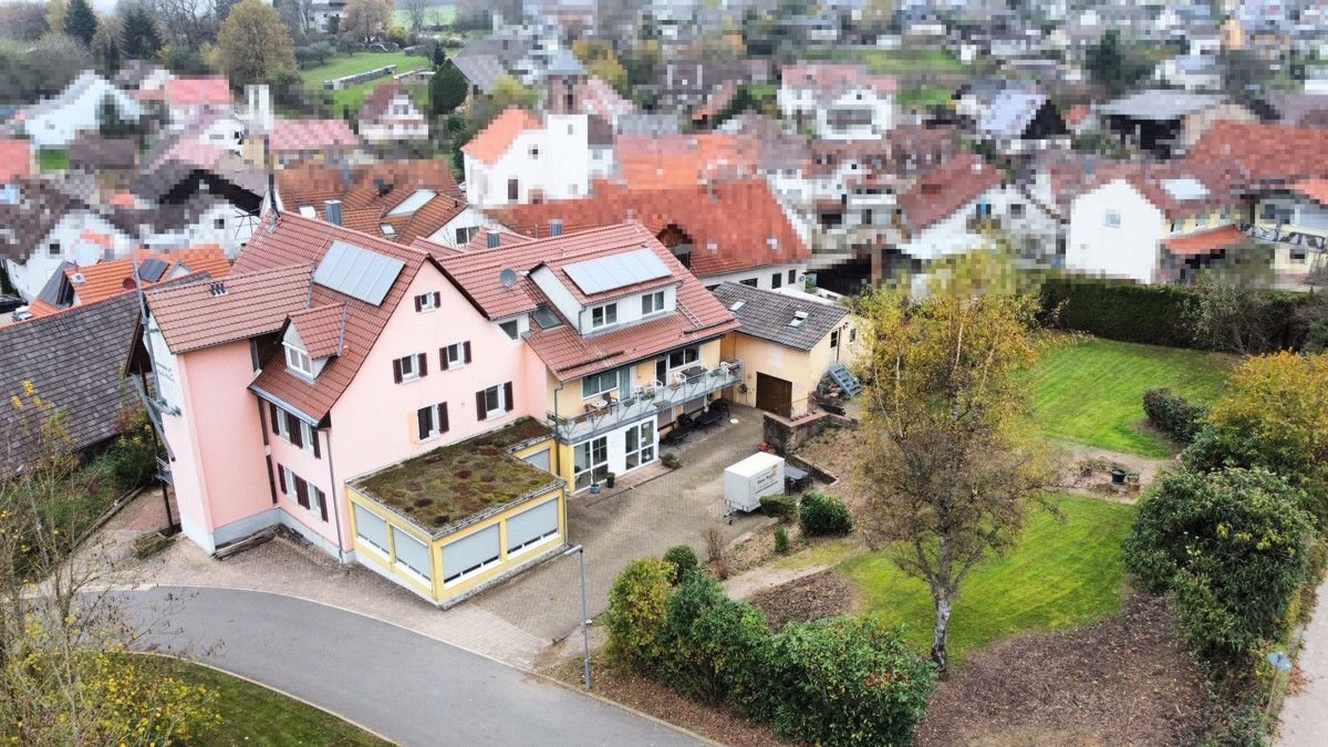 Haus zum Kauf 749.000 € 16 Zimmer 653,7 m²<br/>Wohnfläche 1.907 m²<br/>Grundstück Schwanheim Schönbrunn 69436