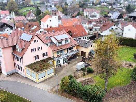 Haus zum Kauf 695.000 € 16 Zimmer 653,7 m² 1.907 m² Grundstück Schwanheim Schönbrunn 69436