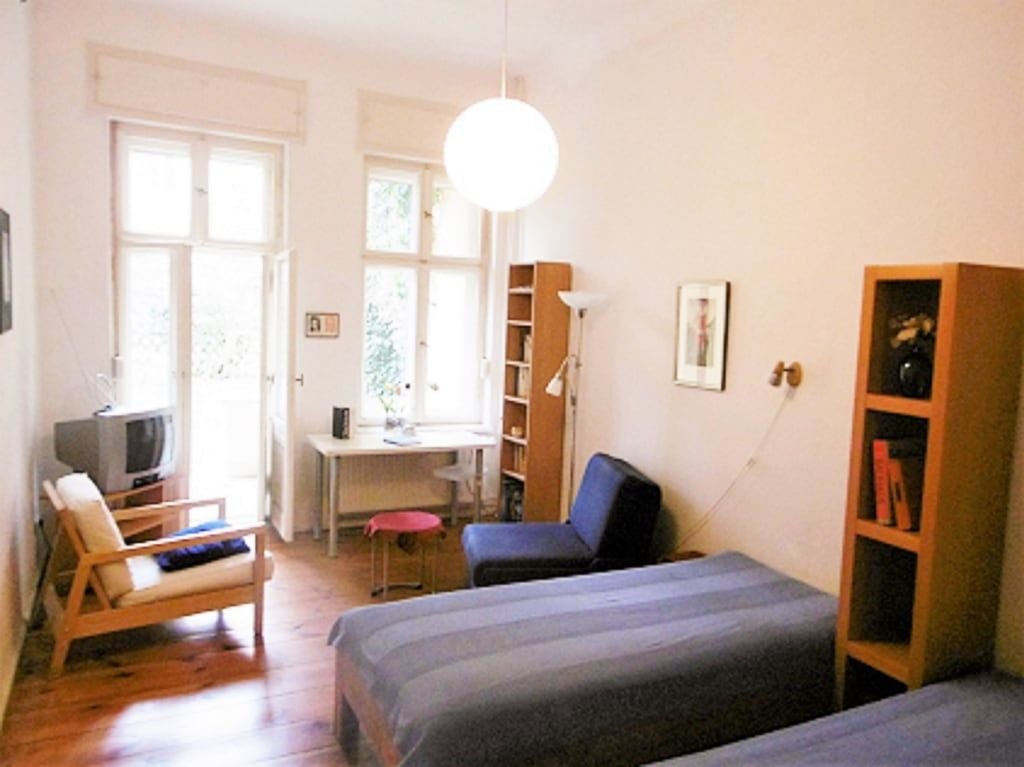 Wohnung zur Miete Wohnen auf Zeit 1.100 € 2 Zimmer 40 m²<br/>Wohnfläche 01.01.2025<br/>Verfügbarkeit Heynstraße Pankow Berlin 13187