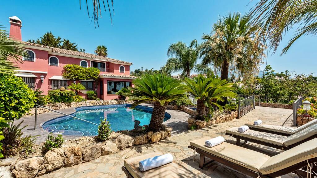 Villa zum Kauf 3.775.000 € 6 Zimmer 684 m² 1.779 m² Grundstück Nueva Andalucia 29660