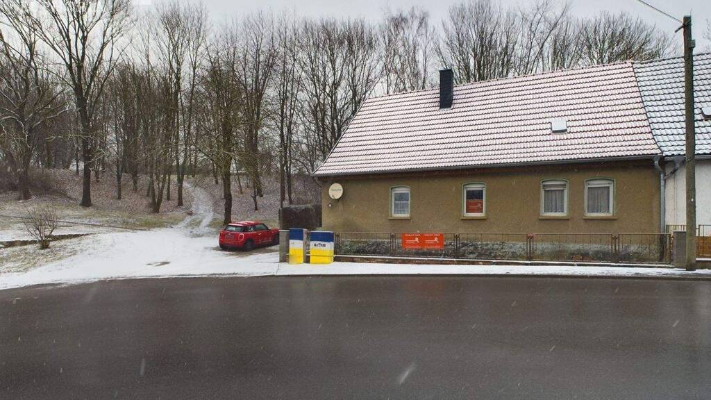 Doppelhaushälfte zum Kauf 69.000 € 5 Zimmer 102,3 m² 148 m² Grundstück frei ab sofort Pfiffelbach 99510