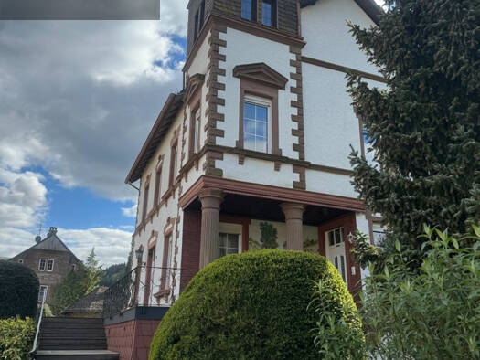 Einfamilienhaus zum Kauf 7 Zimmer 240 m² 2.468 m² Grundstück Mürlenbach 54570