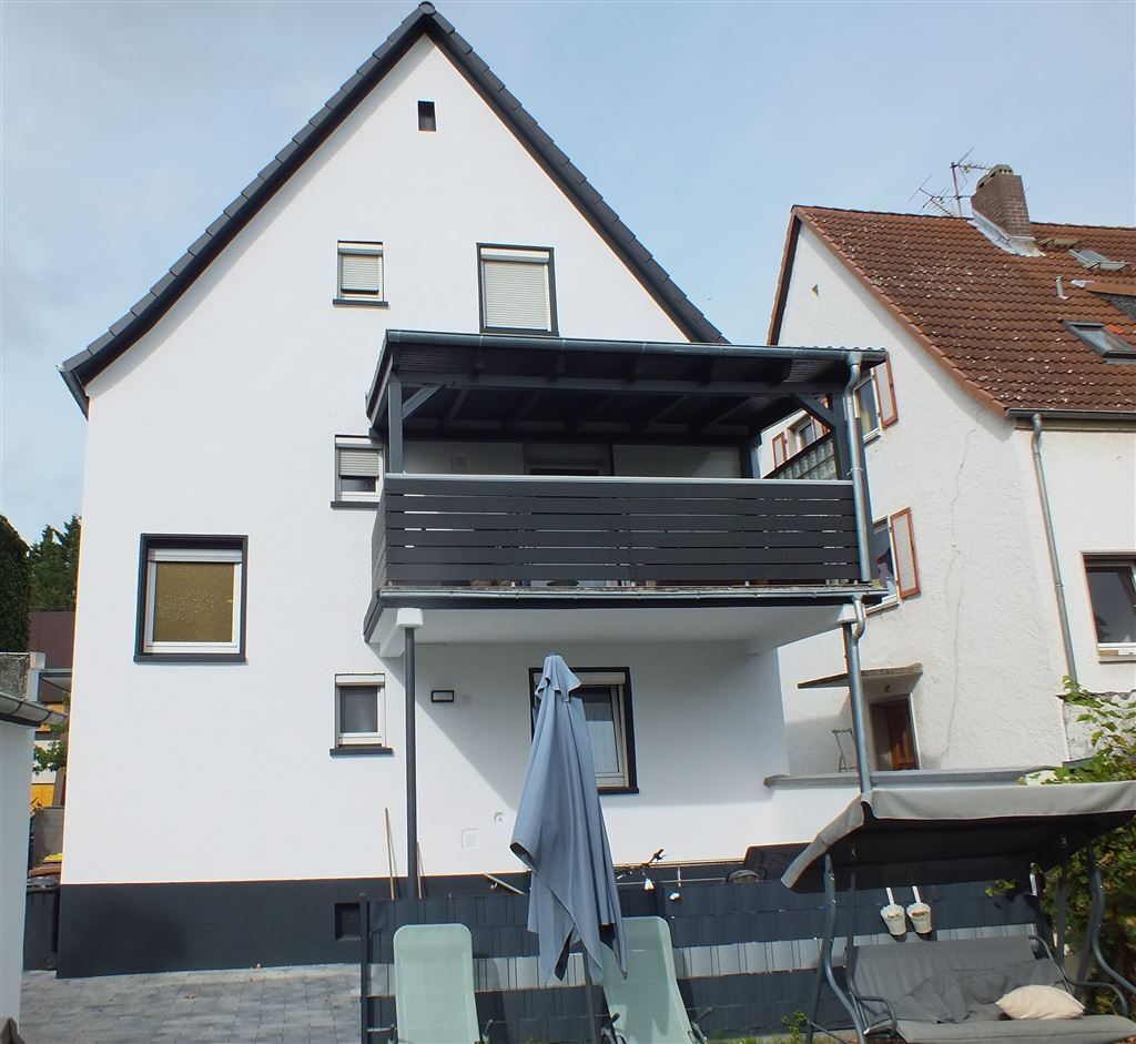 Mehrfamilienhaus zum Kauf 560.000 € 6 Zimmer 145 m²<br/>Wohnfläche 397 m²<br/>Grundstück Johann-Sebastian-Bach Straße 28 Rübgrund / Kolonie Rüsselsheim 65428