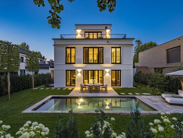 Einfamilienhaus zum Kauf - Erstbezug provisionsfrei 4.750.000 € 6 Zimmer 381 m² 707 m² Grundstück Ottobrunn 85521
