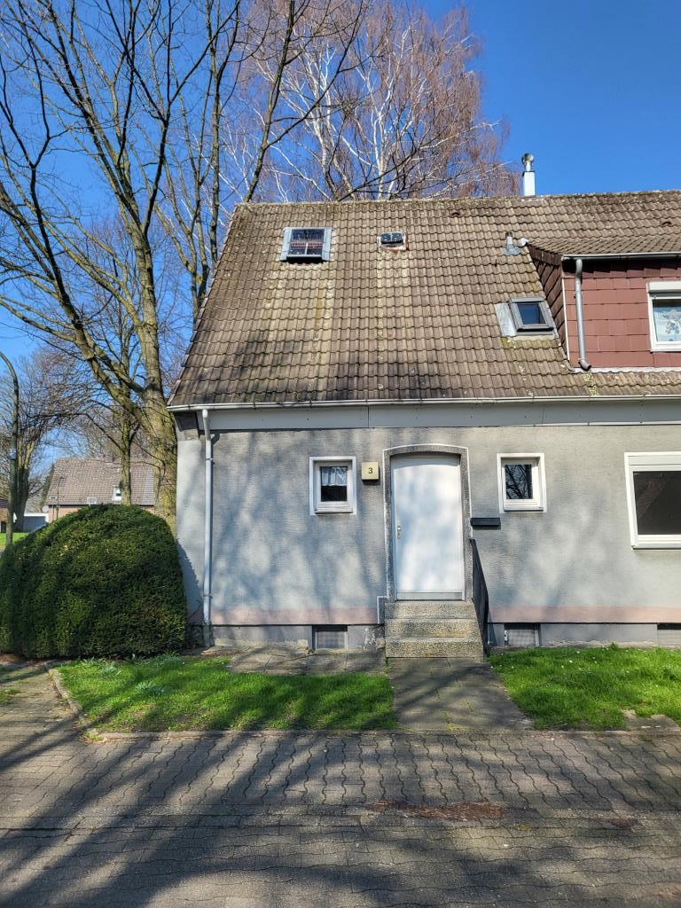 Mehrfamilienhaus zum Kauf provisionsfrei 226.000 € 5 Zimmer 107 m²<br/>Wohnfläche 1.088 m²<br/>Grundstück Hermann-Löns-Straße 3 Statistischer Bezirk 66 Hamm 59075