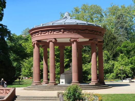 Einfamilienhaus zum Kauf 2.400.000 € 10 Zimmer 210 m² 1.000 m² Grundstück frei ab sofort Bad Homburg Bad Homburg vor der Höhe 61348