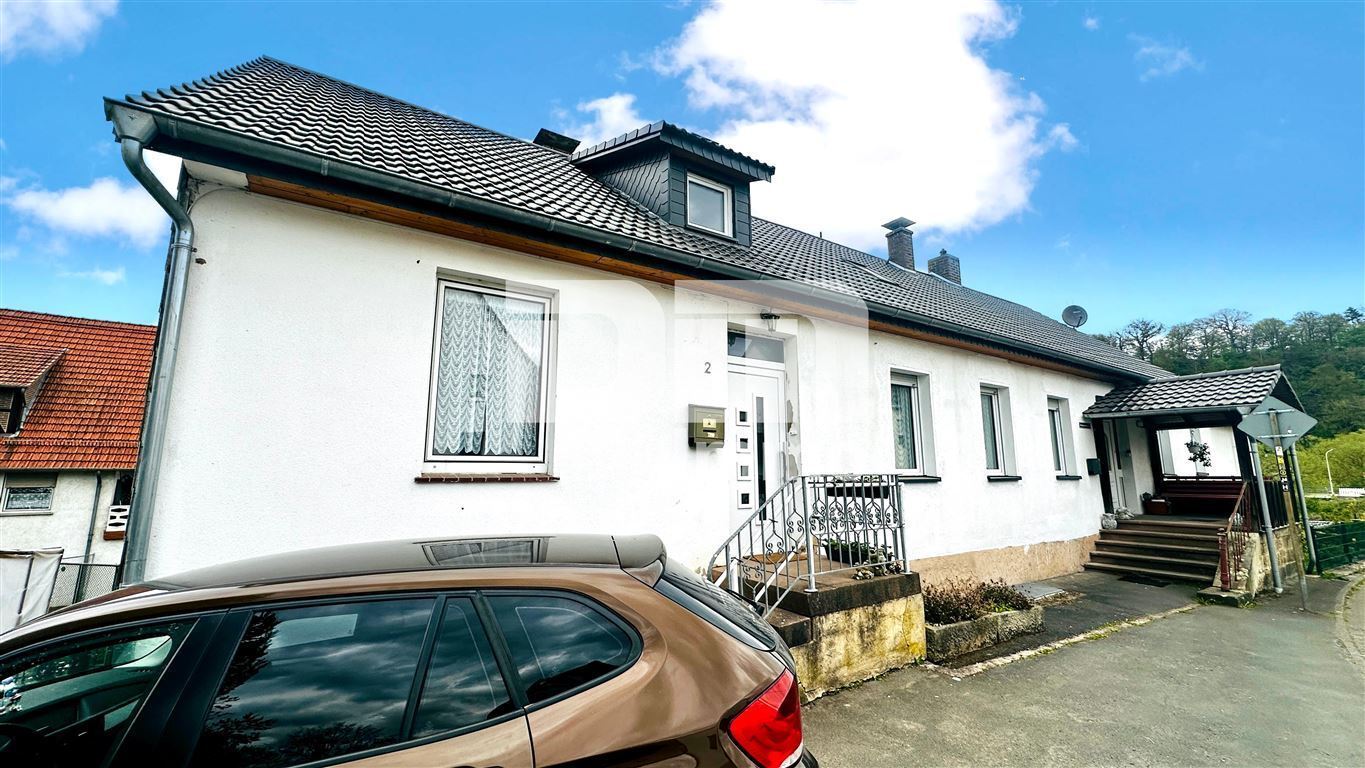 Mehrfamilienhaus zum Kauf 199.900 € 7 Zimmer 208 m²<br/>Wohnfläche 1.805 m²<br/>Grundstück Helmarshausen Bad Karlshafen 34385