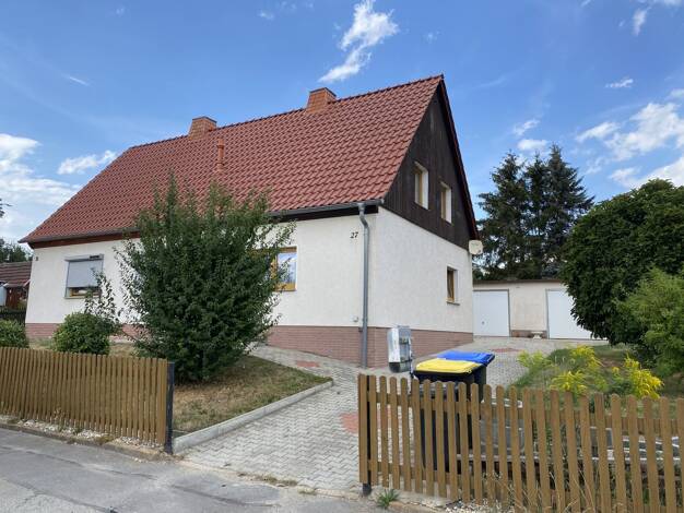 Doppelhaushälfte zum Kauf 150.000 € 3 Zimmer 77,8 m² 600 m² Grundstück Auerbach Zwickau 08066