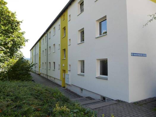 Wohnung zur Miete 213 € 2 Zimmer 38 m² 1. Geschoss frei ab sofort Heinrich-Heine-Straße 13 Unterwellenborn Unterwellenborn 07333