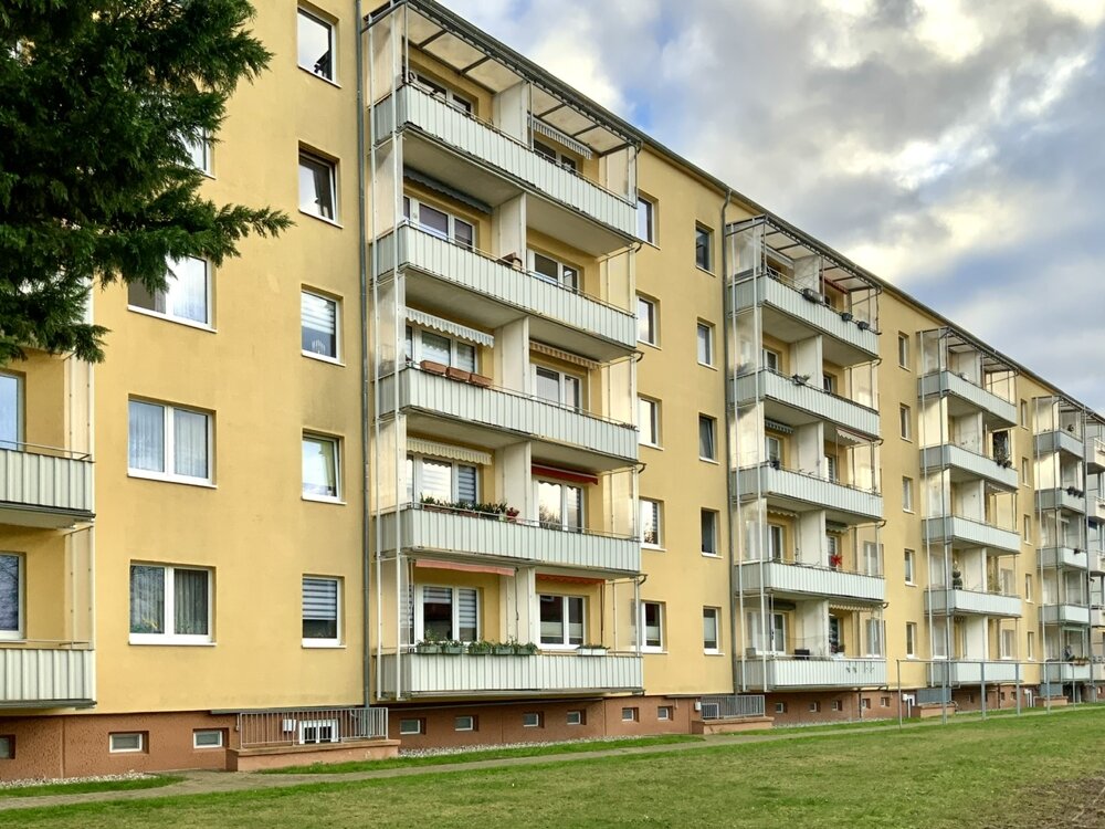 Wohnung zum Kauf 84.000 € 3 Zimmer 60 m²<br/>Wohnfläche Lindenbergviertel Neubrandenburg 17033