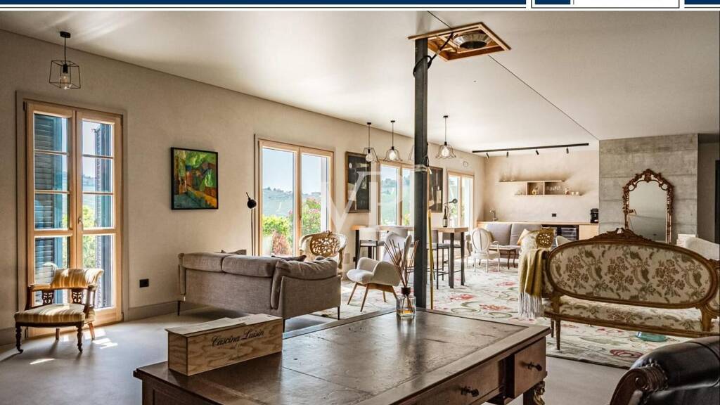 Einfamilienhaus zum Kauf 2.000.000 € 8 Zimmer 560 m² 2.500 m² Grundstück frei ab sofort Via La Marca 10 Neive 12052