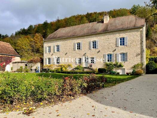 Reihenmittelhaus zum Kauf 1.190.000 € 10 Zimmer 360 m² 3.733 m² Grundstück Centre Ville Beaune 21200