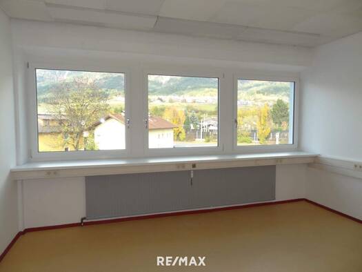 Bürofläche zur Miete 494 € 3 Zimmer 61,8 m² Bürofläche Rum 6063