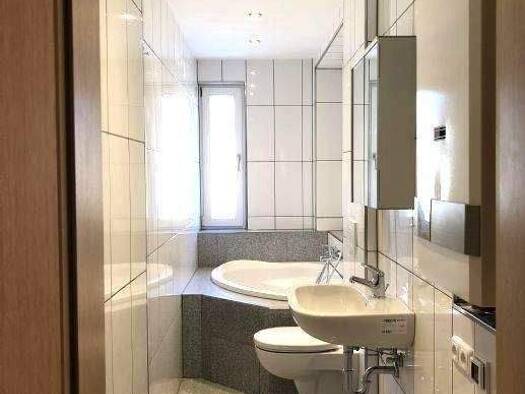 Wohnung zur Miete 700 € 2 Zimmer 62 m² 2. Geschoss frei ab sofort Gutenbergstr. 13 Andreasvorstadt Erfurt 99092