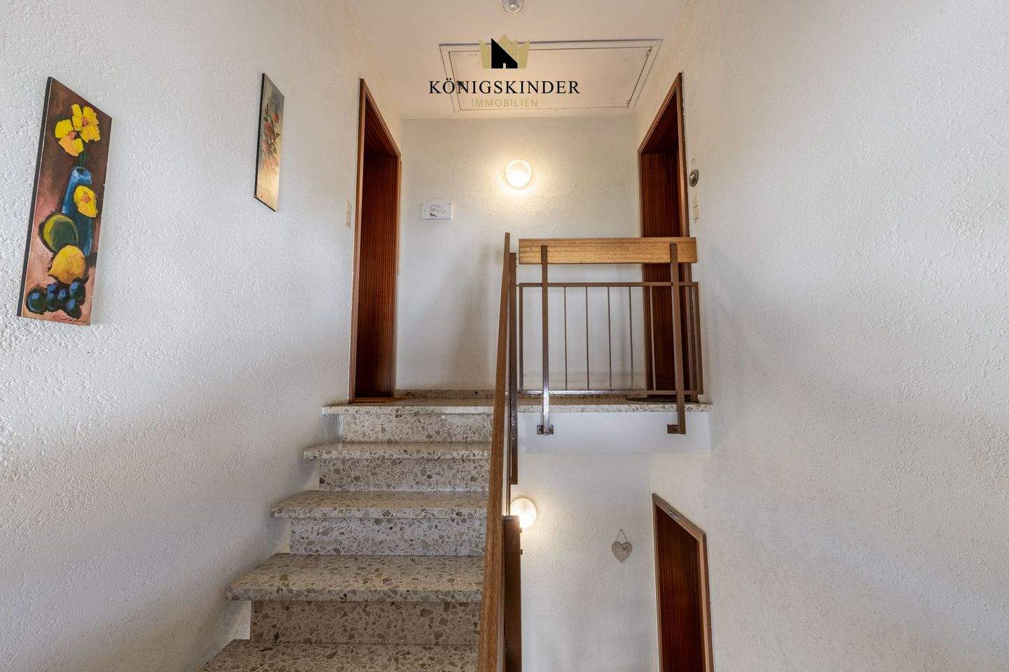 Immobilie in Dürnau - Lichtdurchflutet & offen: Dachgeschosswohnung mit Wohlfühlcharakter - Bild 3