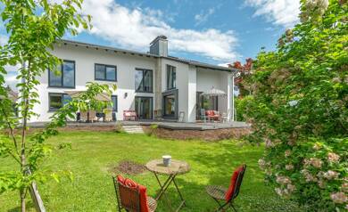 Villa zum Kauf 995.000 € 9 Zimmer 250 m² 1.209 m² Grundstück Eggenfelden Eggenfelden 84307