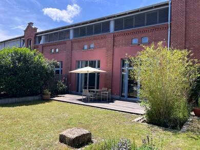 Loft zum Kauf provisionsfrei 1.350.000 € 7 Zimmer 231 m² Dachgeschoss, 3. Geschoss frei ab sofort Ullsteinstraße 11 Südstadt Fürth 90763