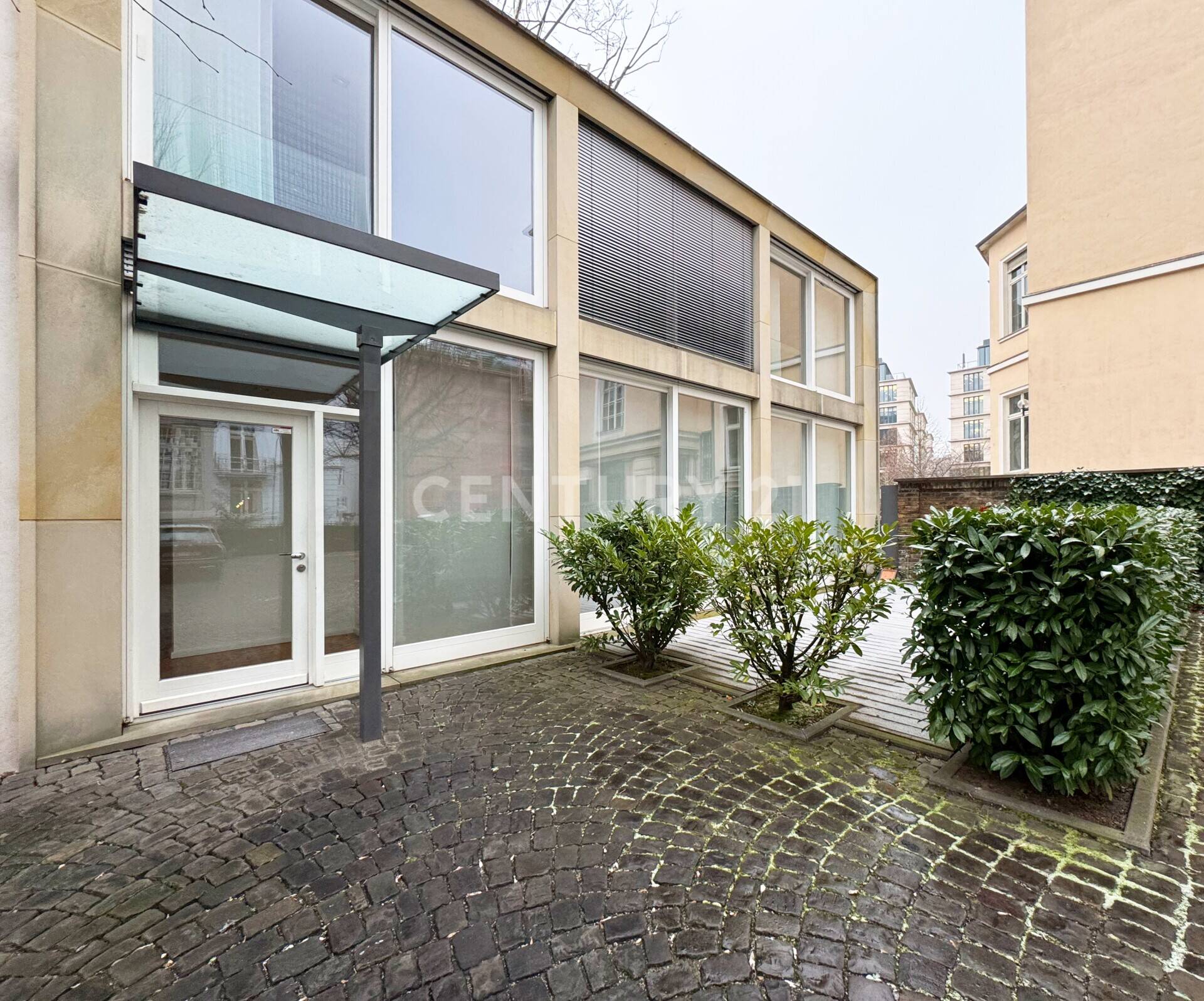 Property thumbnail 2