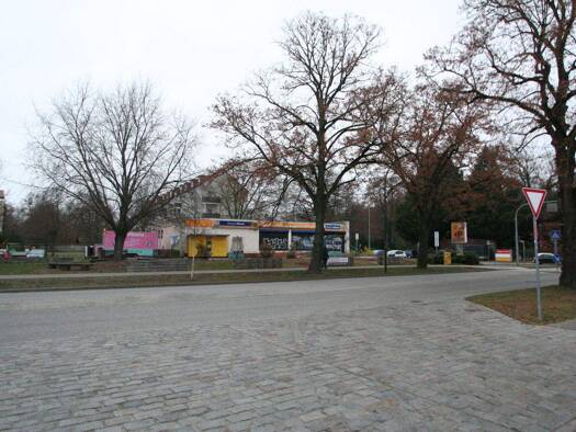 Grundstück zum Kauf provisionsfrei 870.580 € 2.204 m² Grundstück frei ab sofort Hamburger Straße 21 Nauen 14641