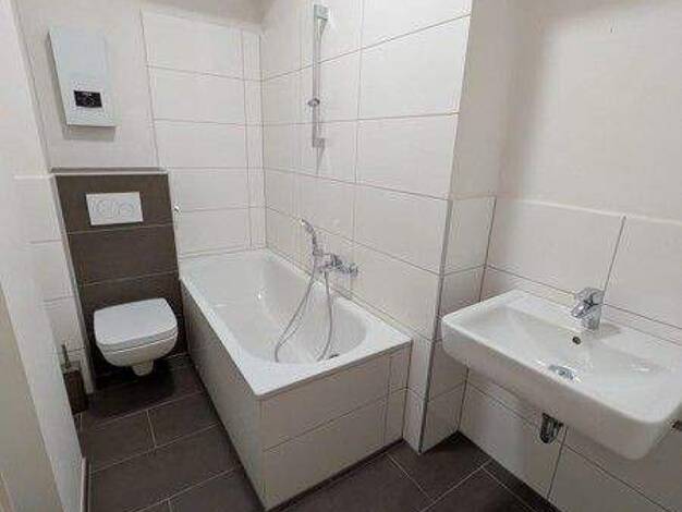 Wohnung zur Miete 850 € 2 Zimmer 75 m² 1. Geschoss frei ab 04.01.2026 Helmholtzstr. 14 Friedrichstadt Düsseldorf 40215