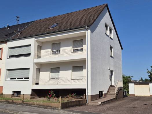 Haus zum Kauf 290.000 € 10 Zimmer 235 m² 586 m² Grundstück Hostenbach Wadgassen 66787
